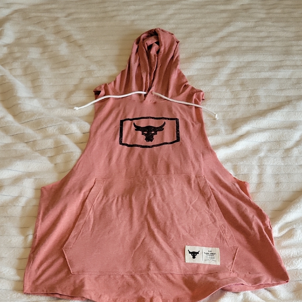 Under Armour Pink HeatGear Tank with Bull Logo